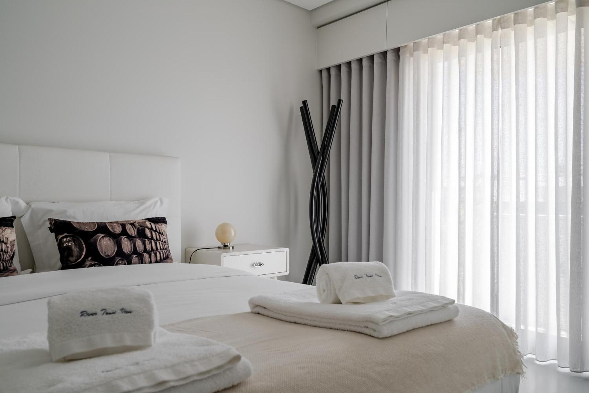 River Town View - Luxury Apartment With Jacuzzi On Terrace Виана до Кастело Екстериор снимка